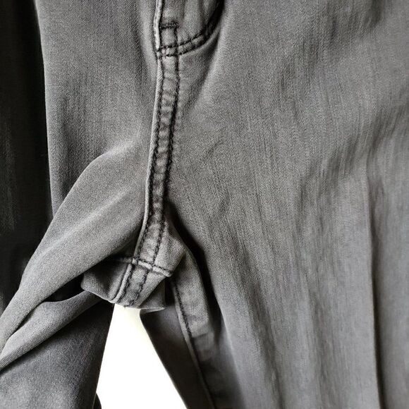 WORN ONCE AMERICAN EAGLE GREY HI RISE JEANS SZ 8 - Picture 5 of 9